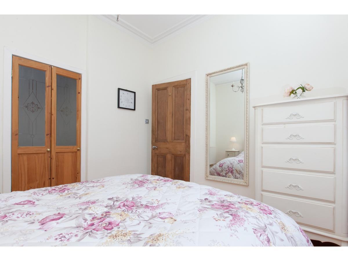 Homely Tenement For 2 Near Botanic Gardens 爱丁堡 外观 照片