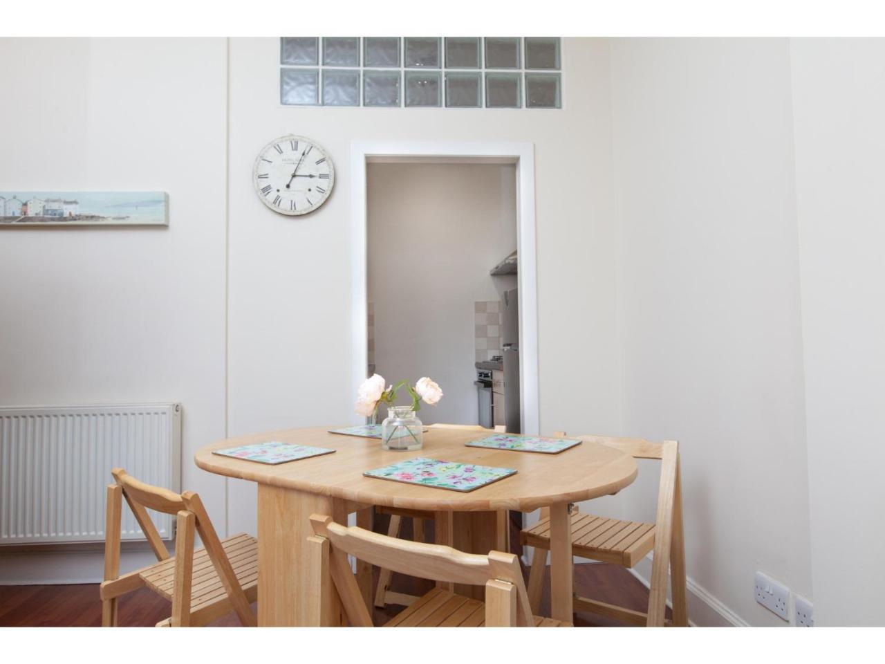 Homely Tenement For 2 Near Botanic Gardens 爱丁堡 外观 照片